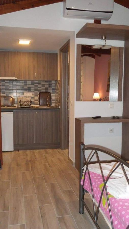 House Roula Hotell Neos Marmaras Exteriör bild